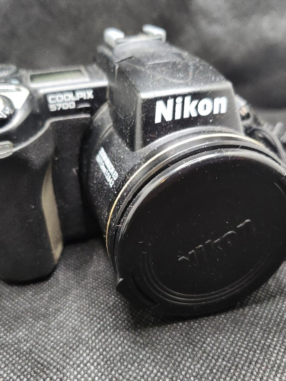 Nikon Coolpix 5700 Digital Camera
